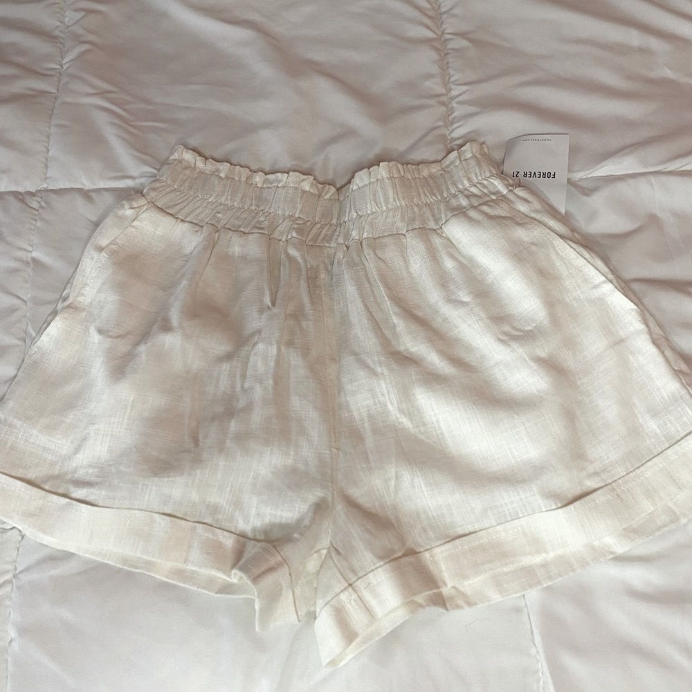 Women’s vanilla shorts size XS from forever 21